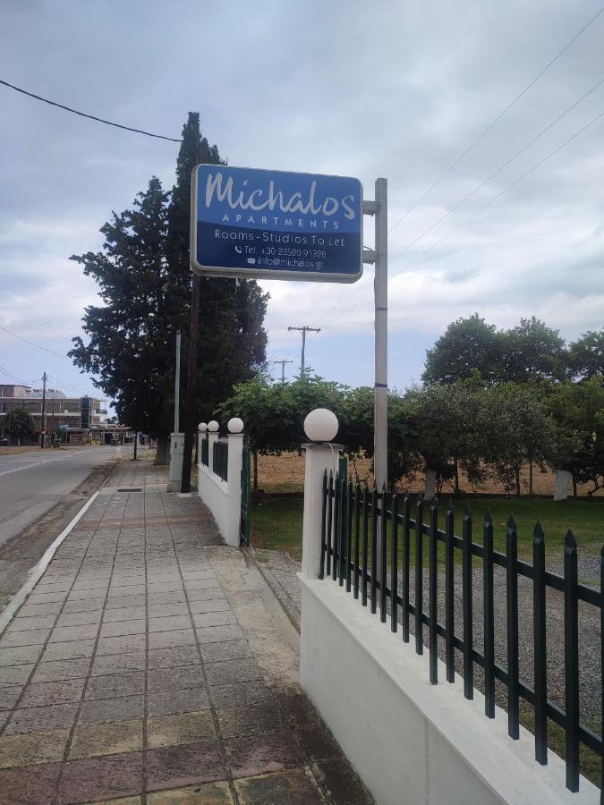 Michalos Apartments Paralía Skotínis Екстериор снимка