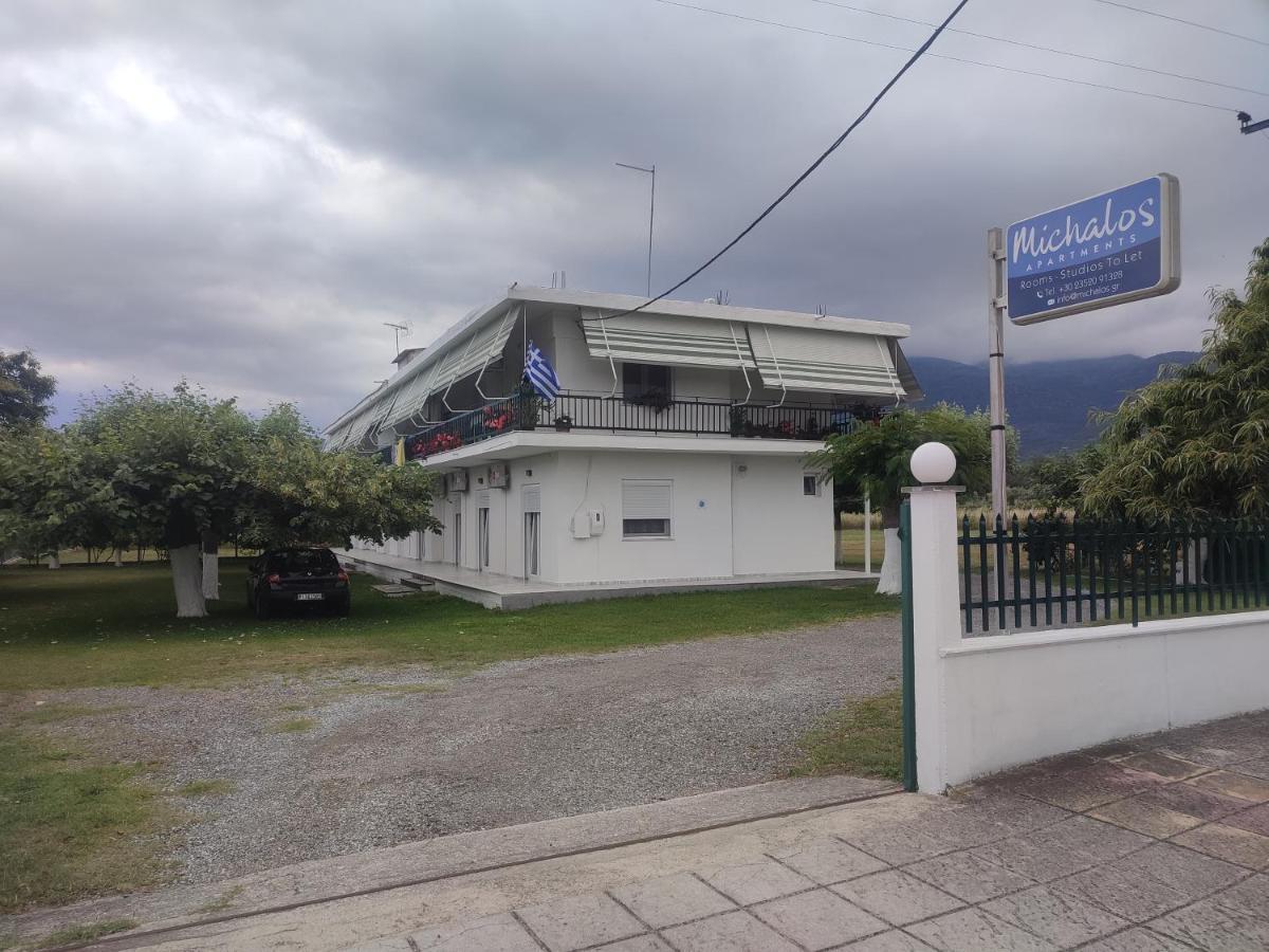 Michalos Apartments Paralía Skotínis Екстериор снимка