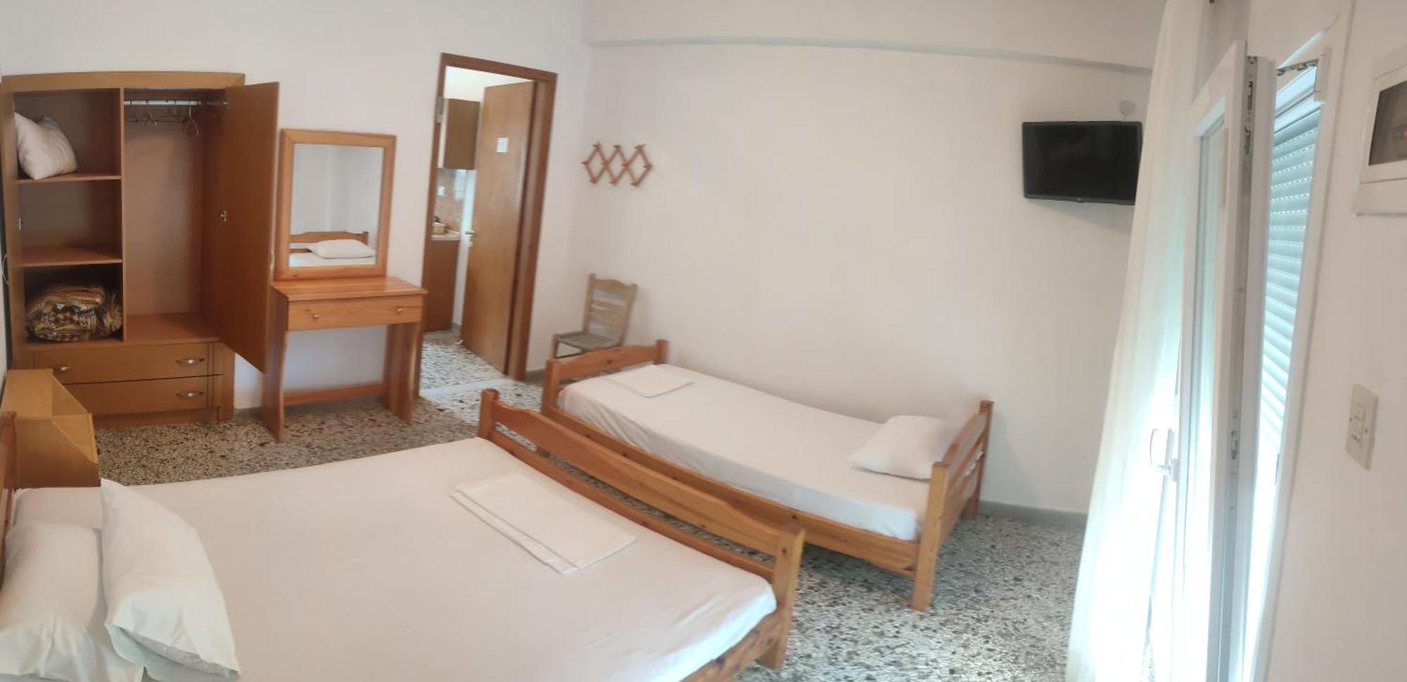 Michalos Apartments Paralía Skotínis Екстериор снимка