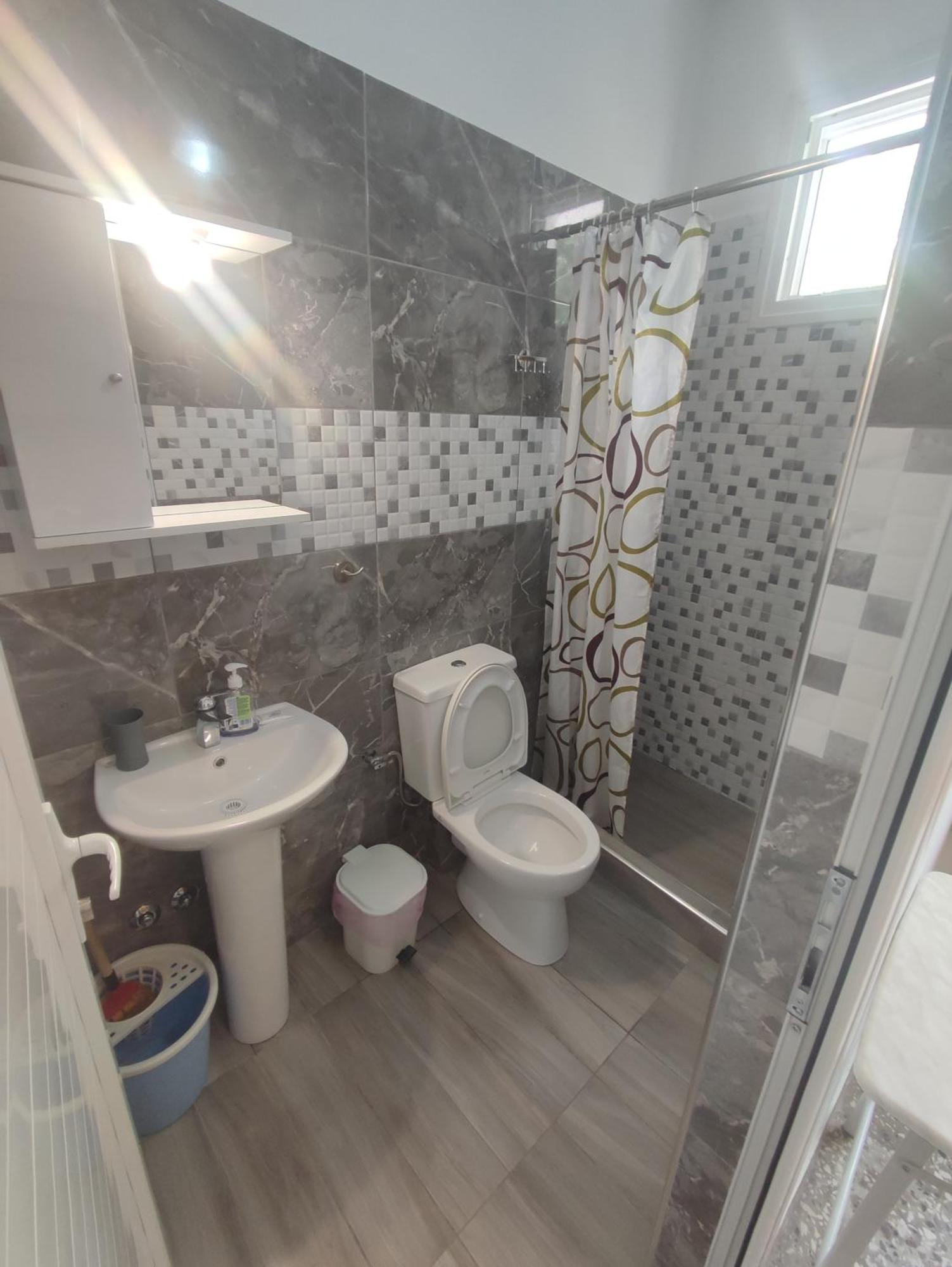 Michalos Apartments Paralía Skotínis Екстериор снимка