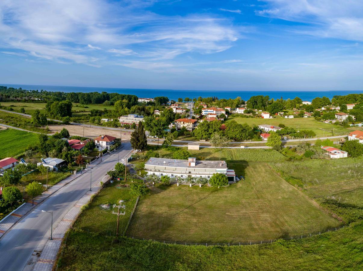 Michalos Apartments Paralía Skotínis Екстериор снимка