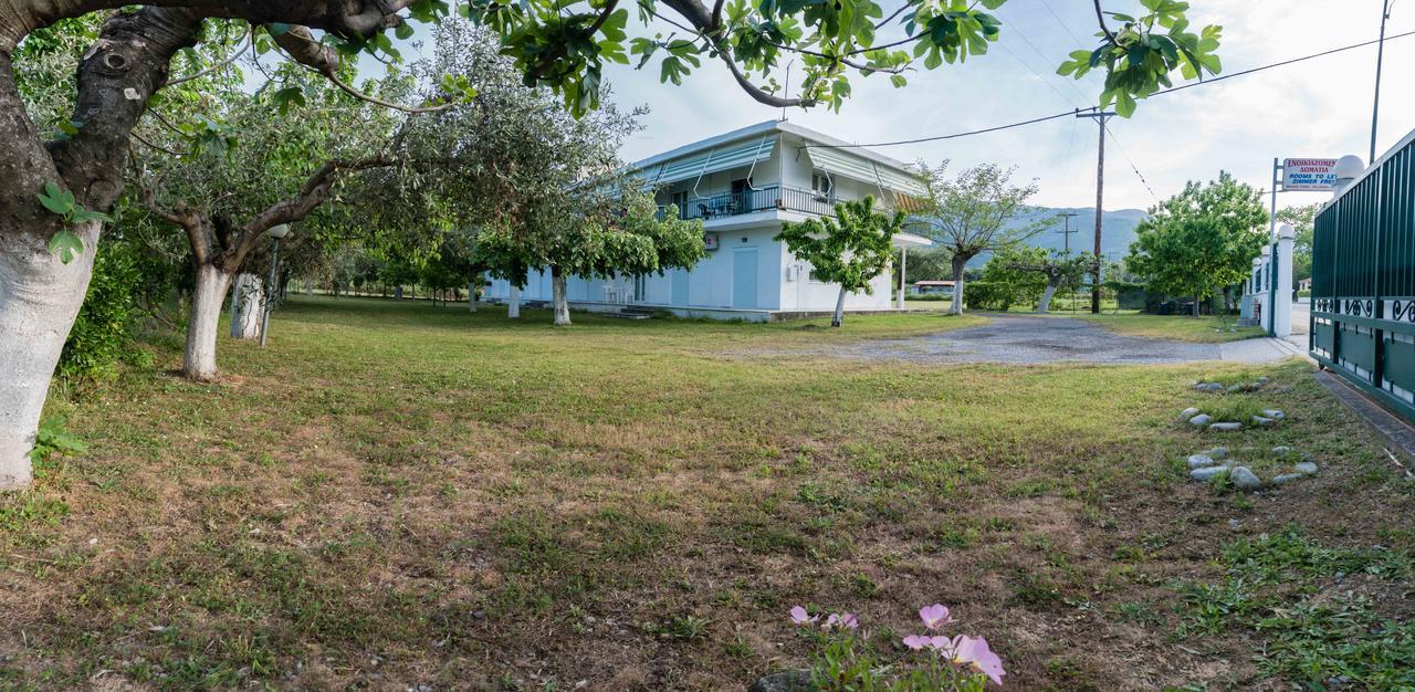 Michalos Apartments Paralía Skotínis Екстериор снимка