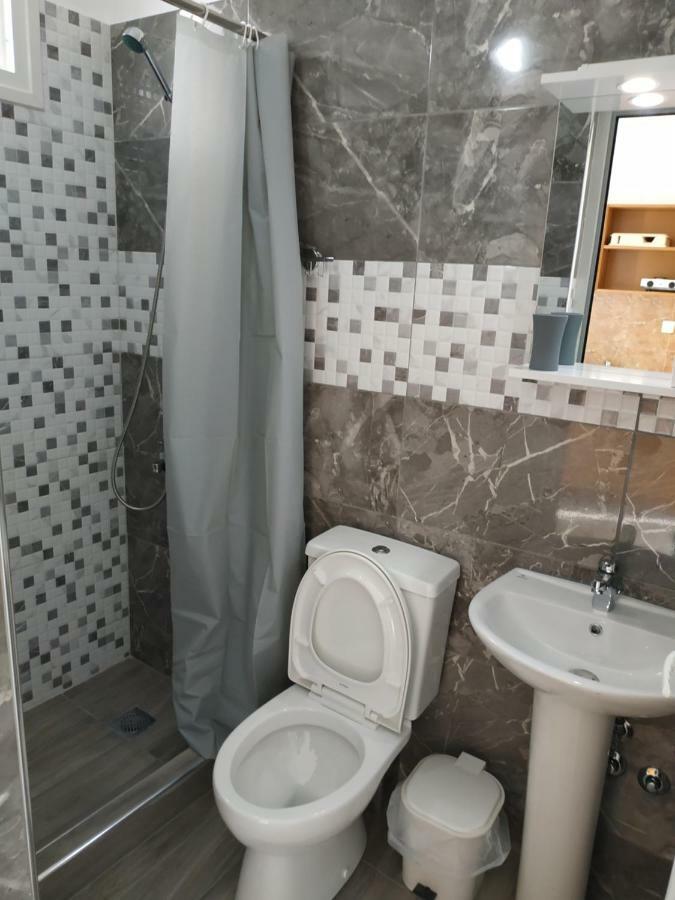Michalos Apartments Paralía Skotínis Екстериор снимка